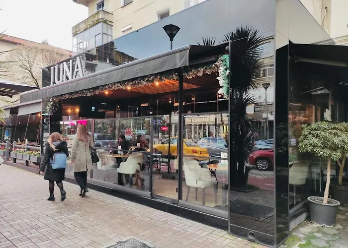 Lilo's Place * טיראנה