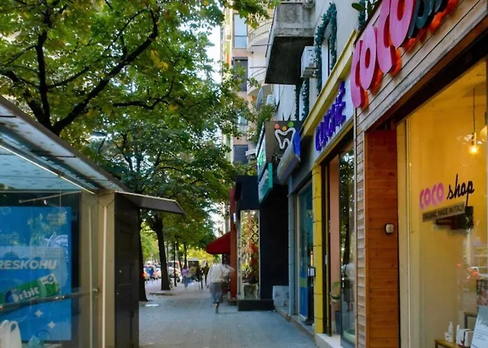 Lilo's Place * Tirana